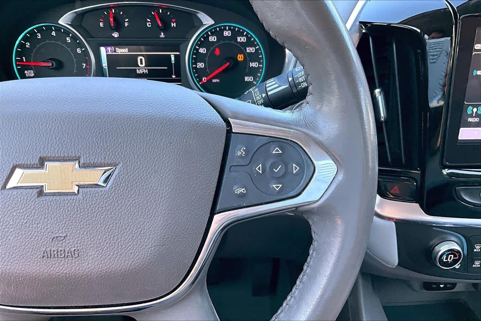 Used 2018 Iridescent Pearl Tricoat Chevrolet LT Cloth image 25