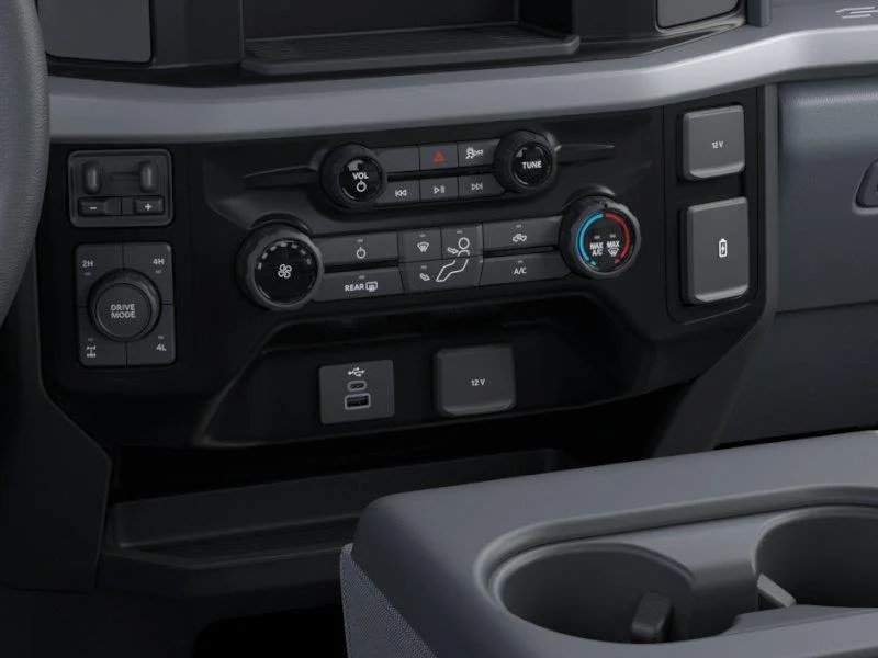 New 2026 Oxford White Ford F-250® XL image 15