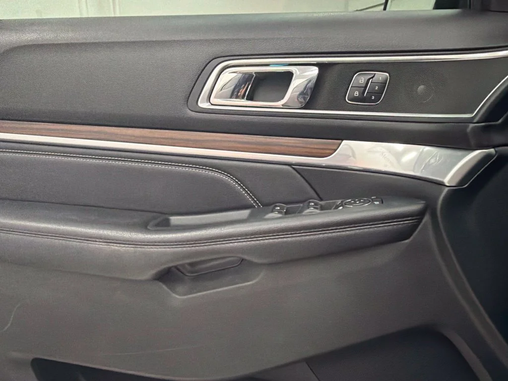Used 2017 Black Ford Limited image 18