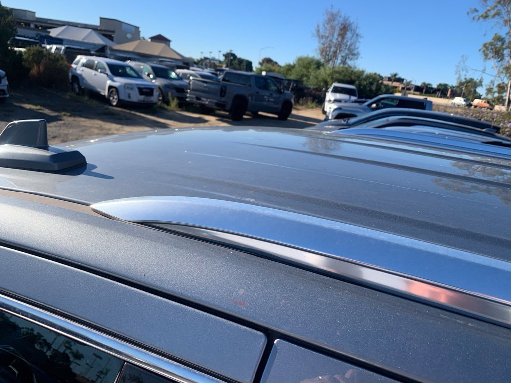 Used 2024 Silver GMC SLT image 9