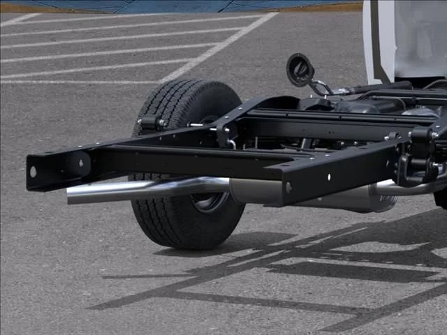 New 2025 Summit White Chevrolet 1WT image 14