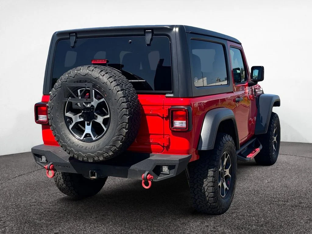 Used 2019 Red Jeep Sport S image 5