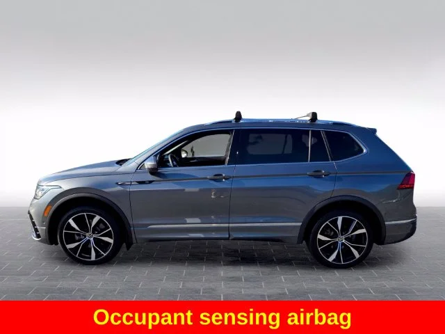 Used 2023 Black Volkswagen 2.0T SEL R-Line image 5