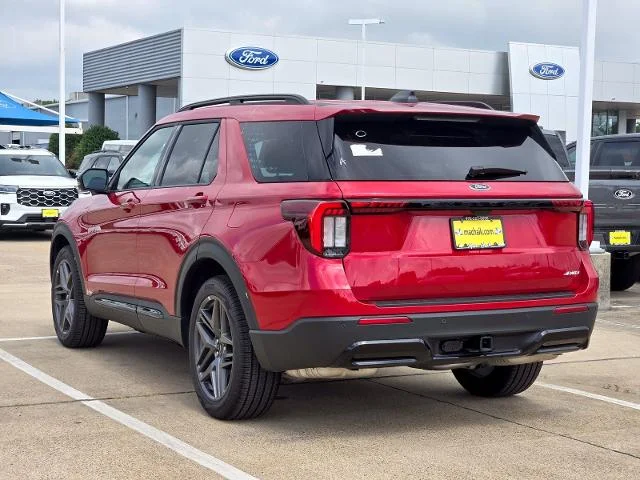 New 2026 Rapid Red Metallic Tinted Clearcoat Ford ST-Line image 24