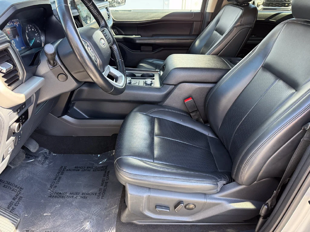 Used 2024 Silver Ford XLT image 23