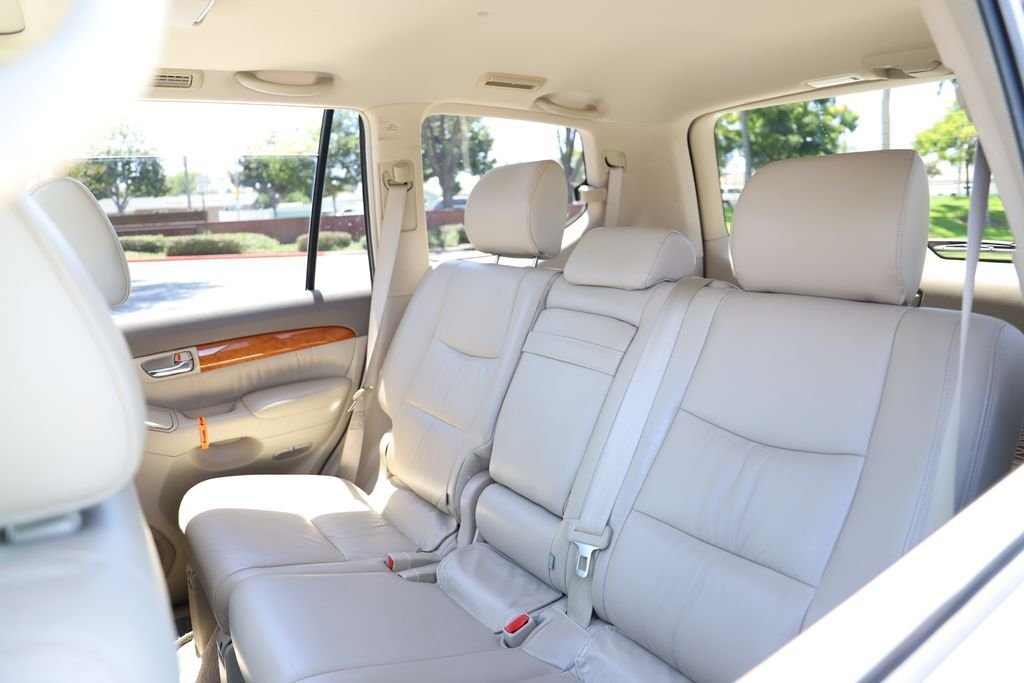 Used 2004 Blizzard Pearl Lexus 470 image 23
