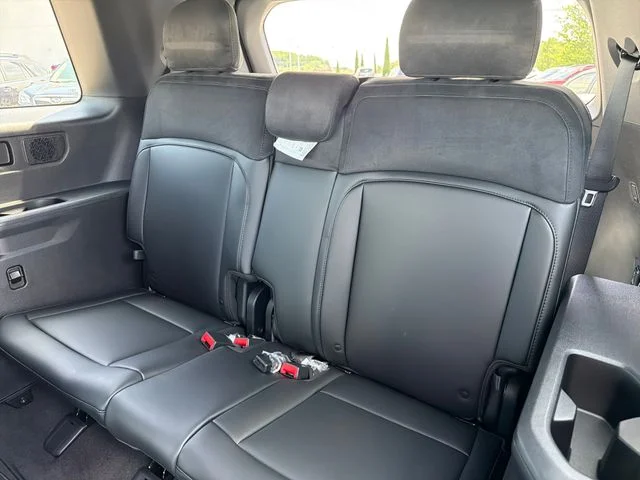 New 2027 White Kia SX-Prestige image 20