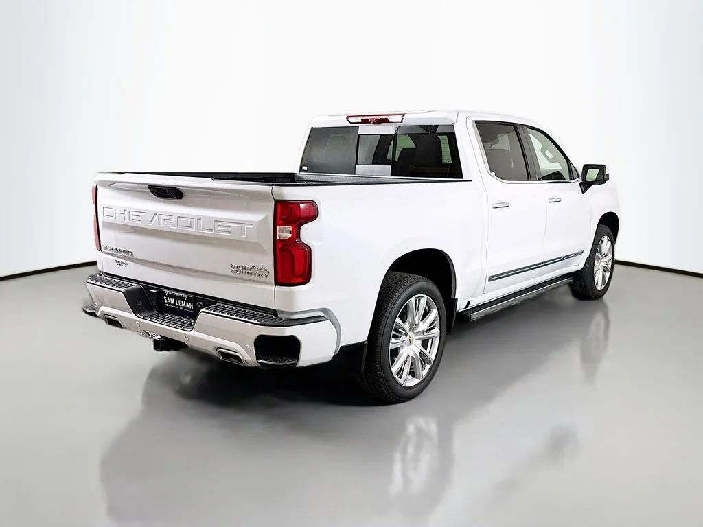 New 2026 White Chevrolet High Country image 7