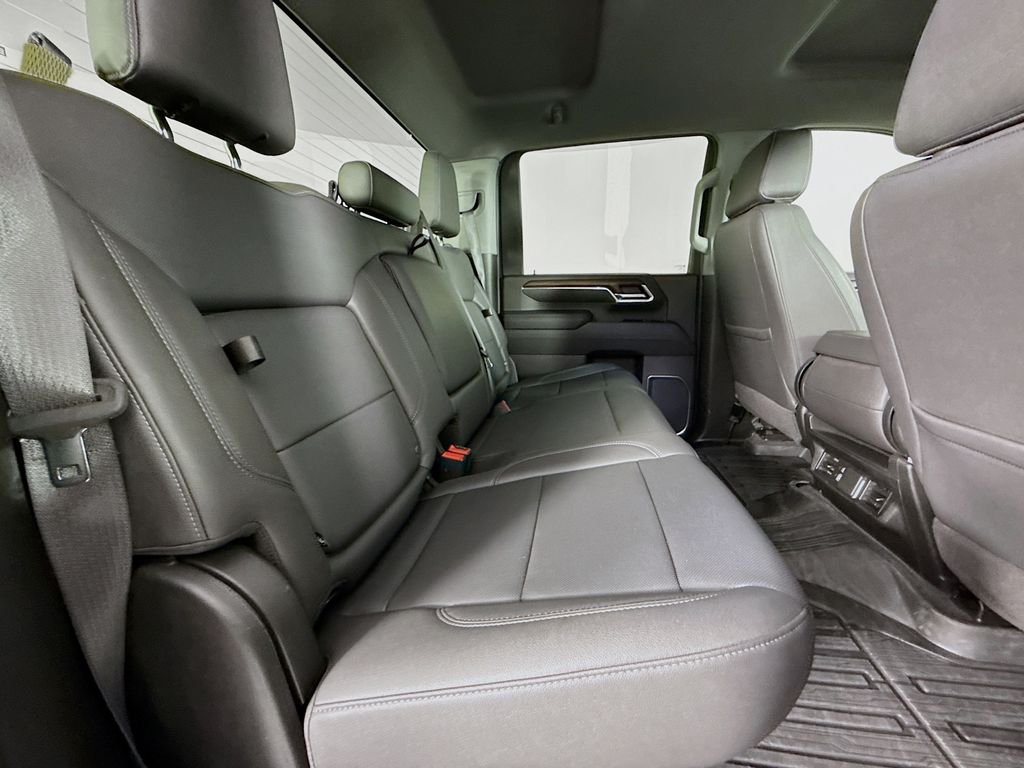 Used 2024 Silver GMC SLT image 22