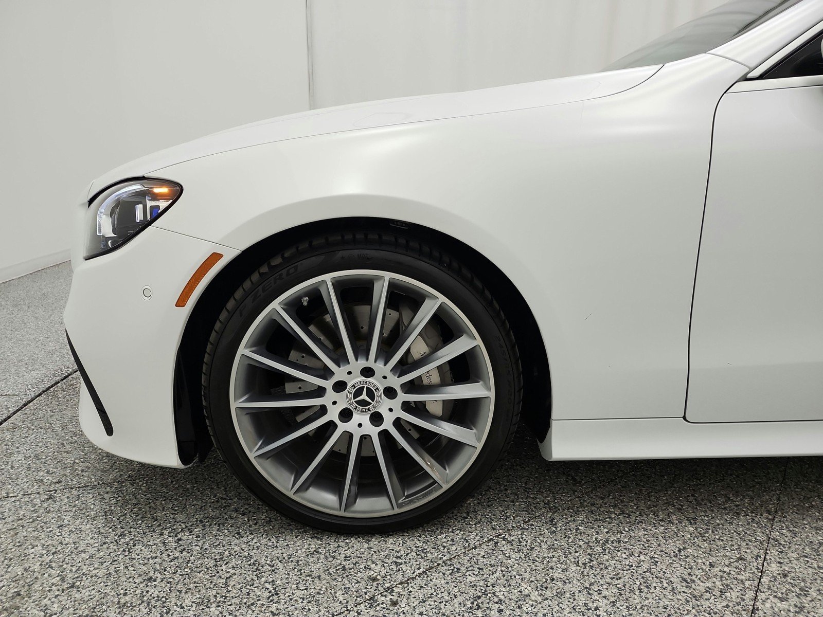 Certified Used 2022 MANUFAKTUR Moonlight White Mercedes-Benz E 450 RWD Cabriolet image 17