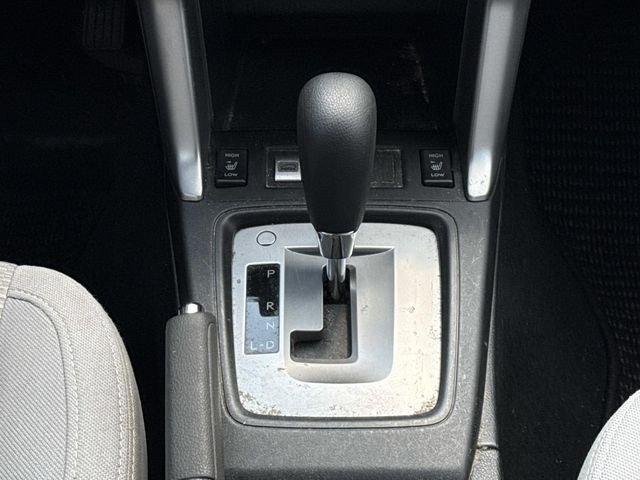 Used 2018 Silver Subaru 2.5i Premium image 21