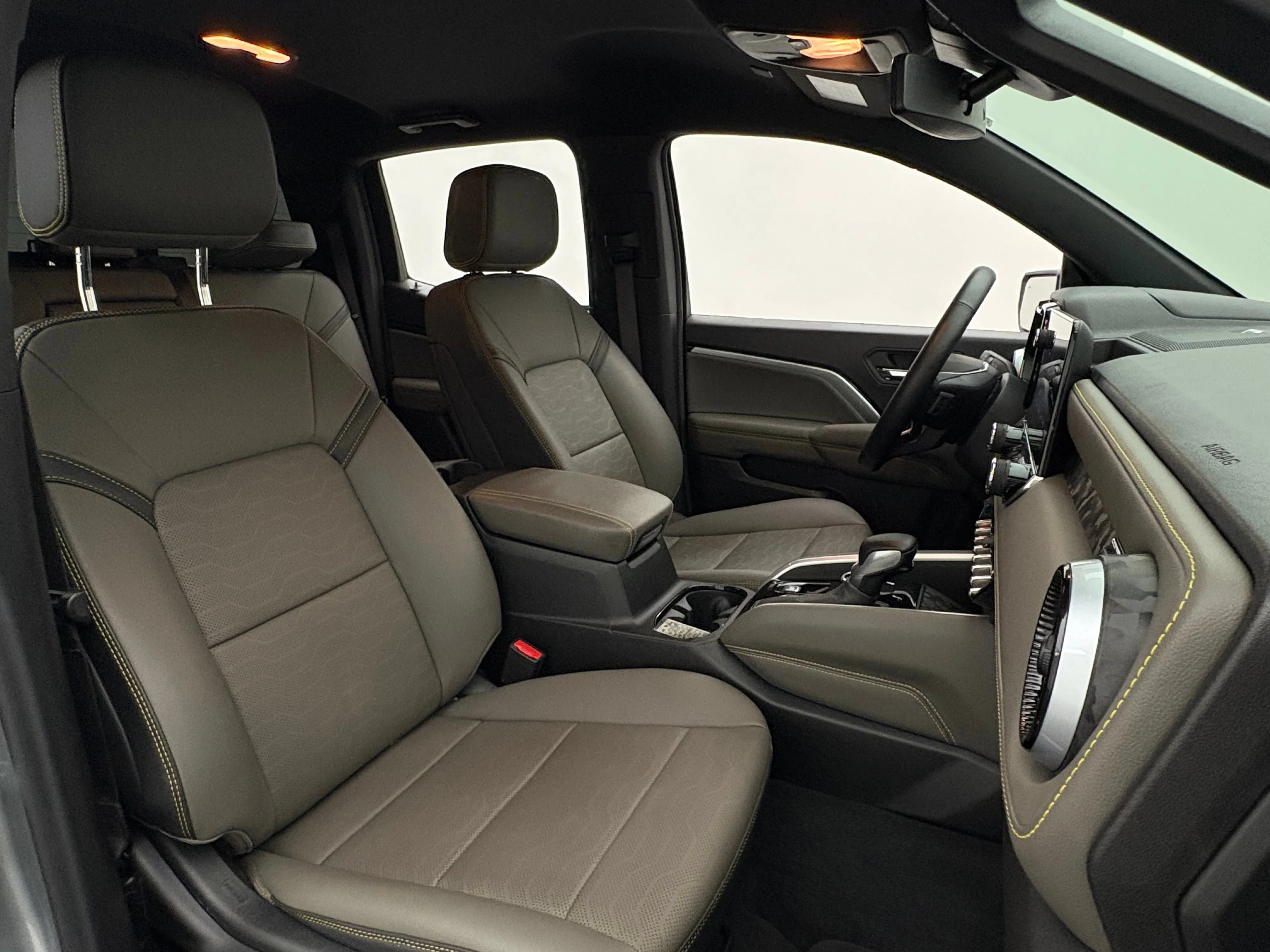 Used 2025 Sterling Gray Metallic Chevrolet ZR2 image 34
