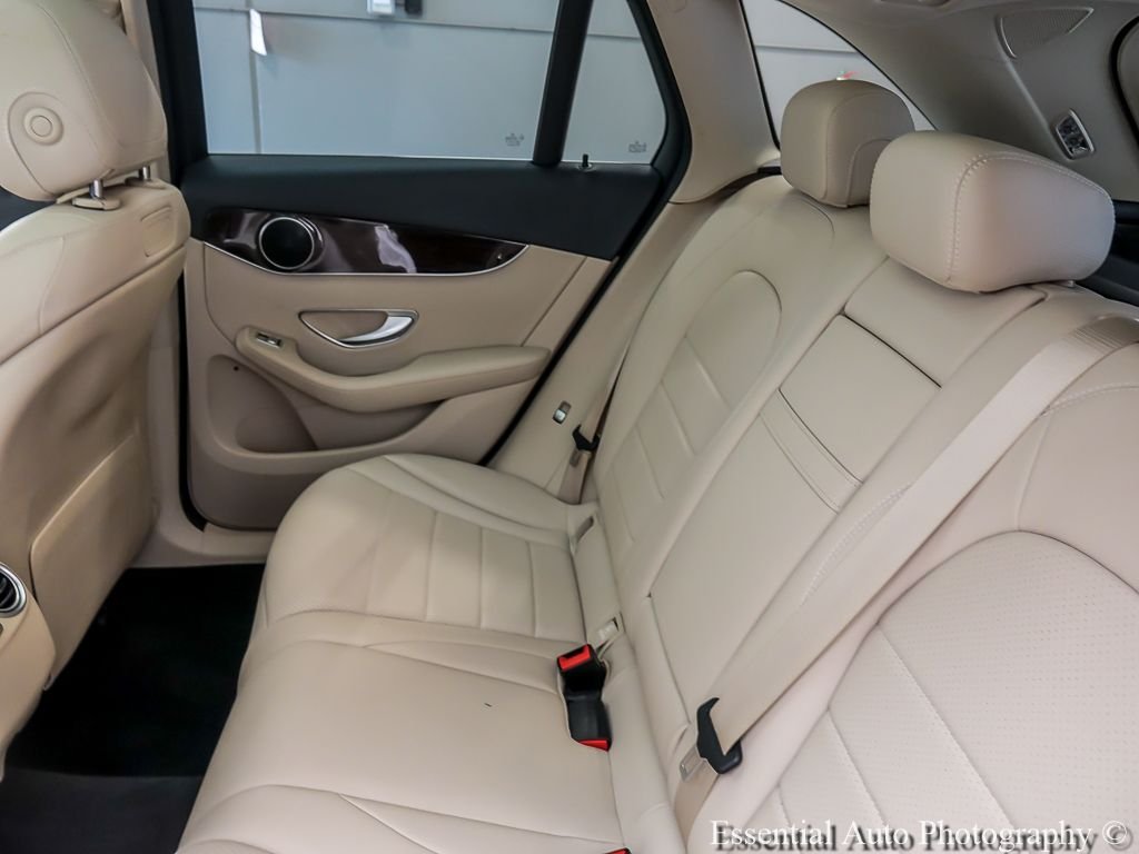 Used 2018  Mercedes-Benz GLC 300 image 13