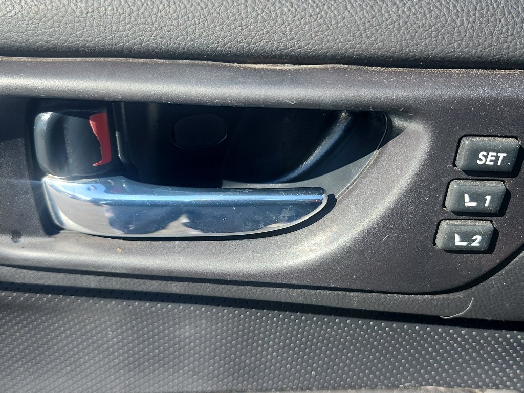 Used 2017 Blue Subaru Limited image 15