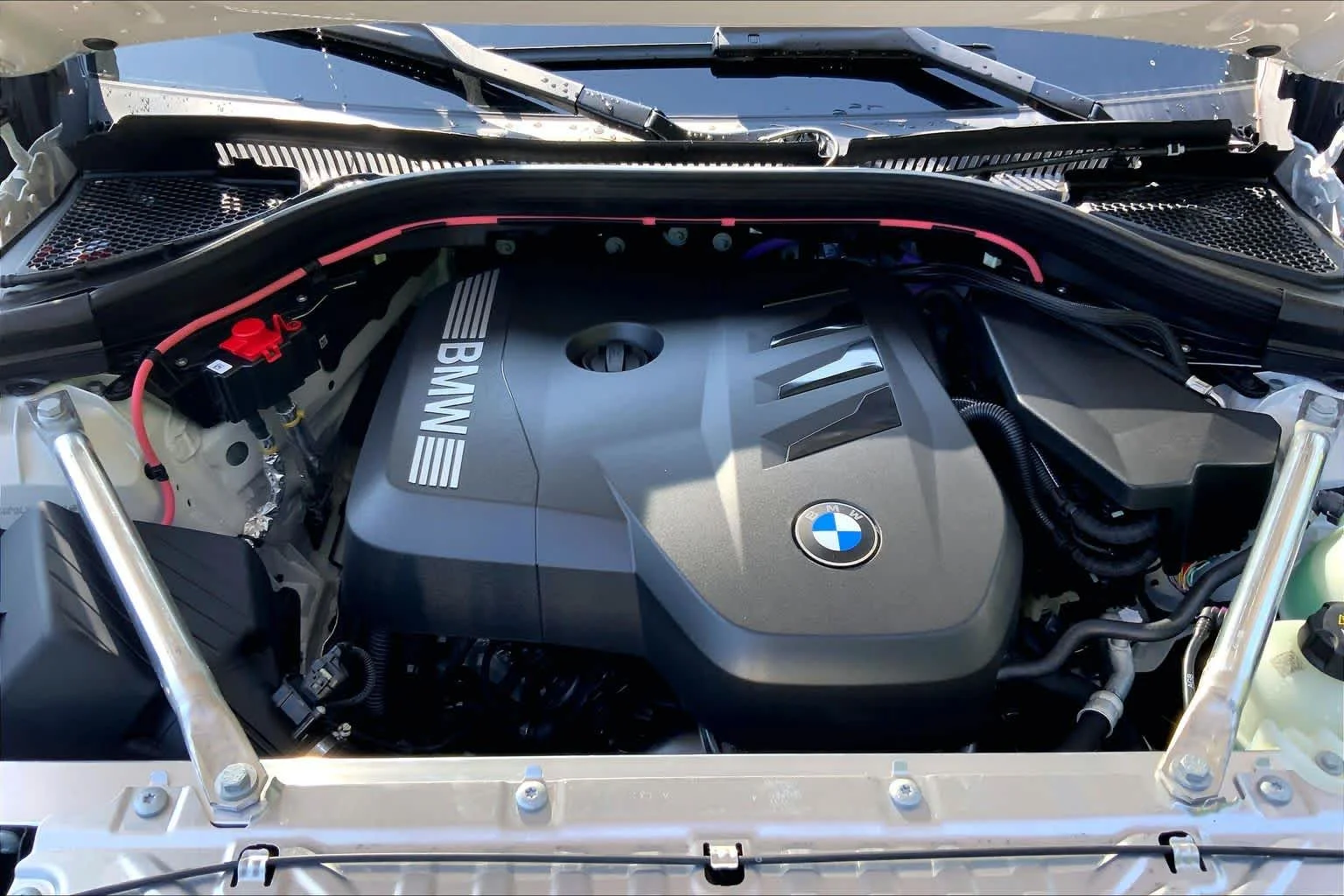 New 2026 Mineral White Metallic BMW 30 xDrive image 16