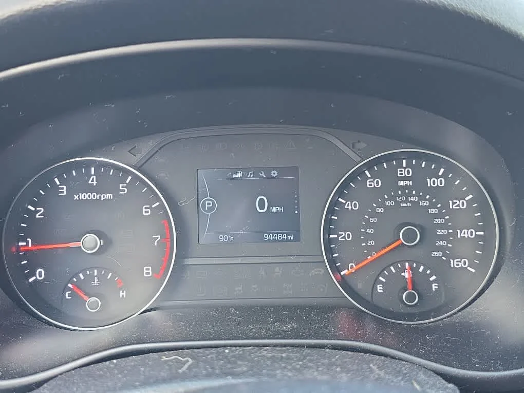 Used 2017 Hyper Red Kia LX image 10