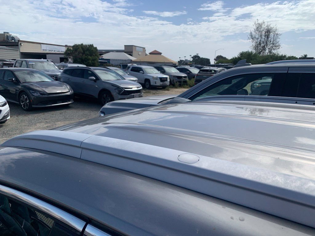 Used 2017 Silver Kia LX image 8