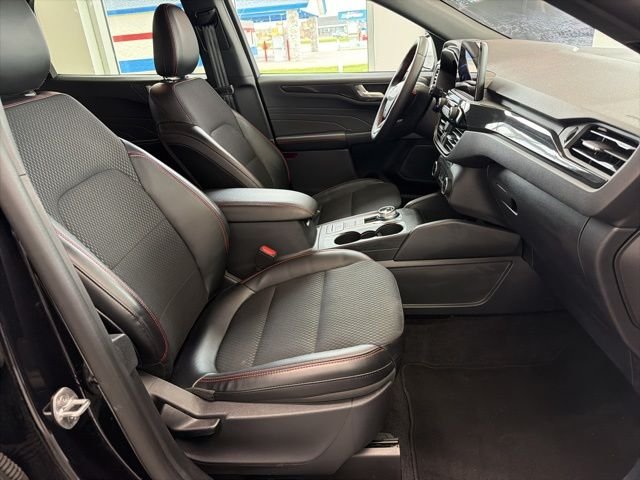 Certified Used 2025 Black Metallic Ford ST-Line Select image 12