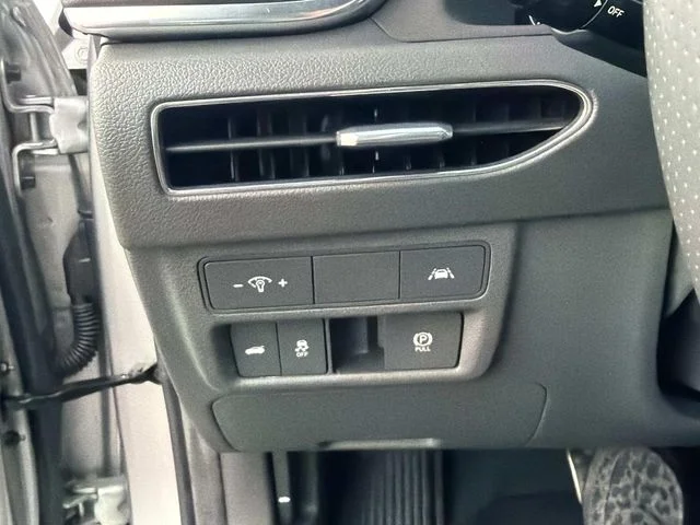 Certified Used 2022  Hyundai SEL Plus image 31
