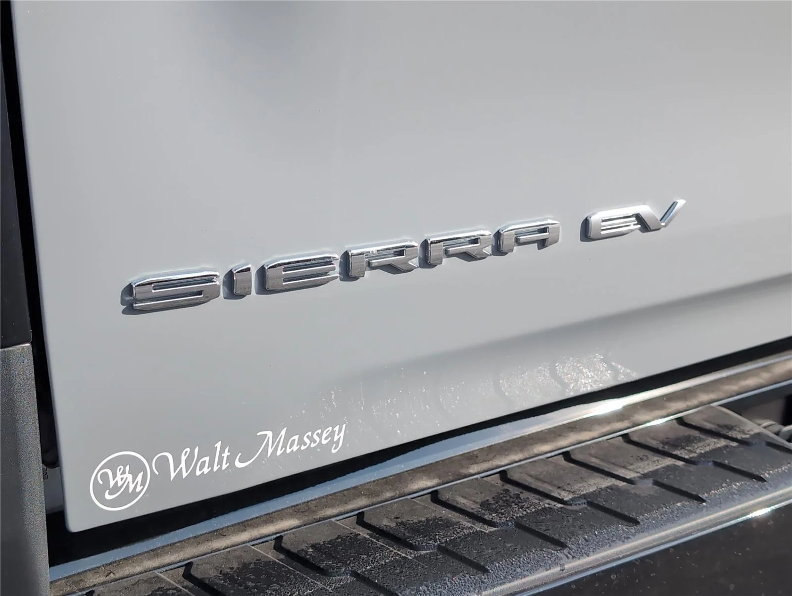New 2026 Thunderstorm Gray GMC Elevation Standard Range image 12
