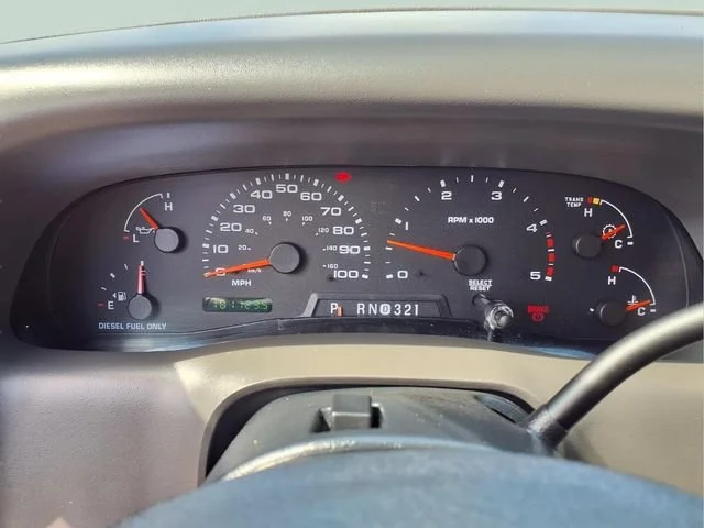 Used 2004  Ford XL image 12