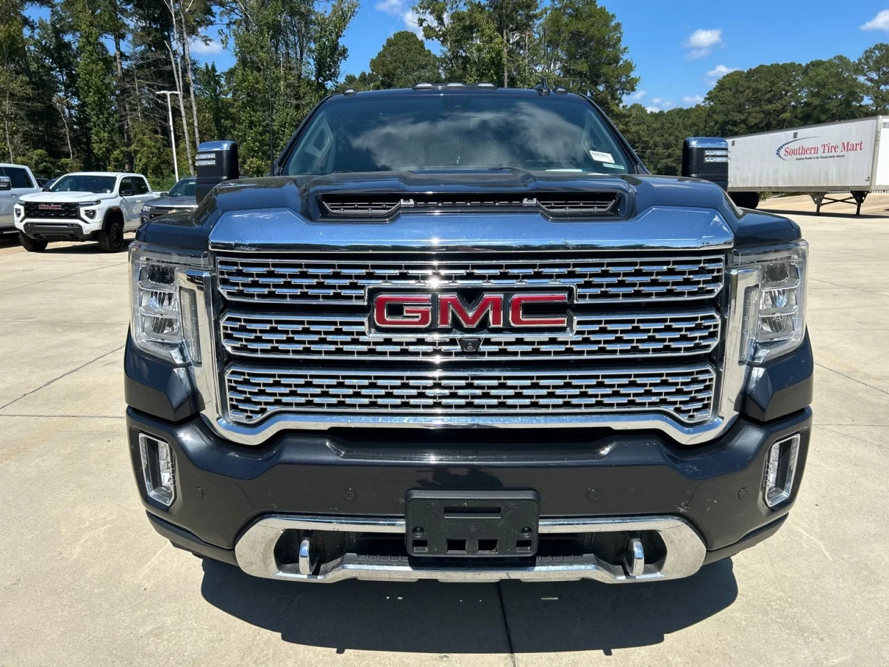 Used 2020 CARBON BLACK METALLIC GMC Denali image 5