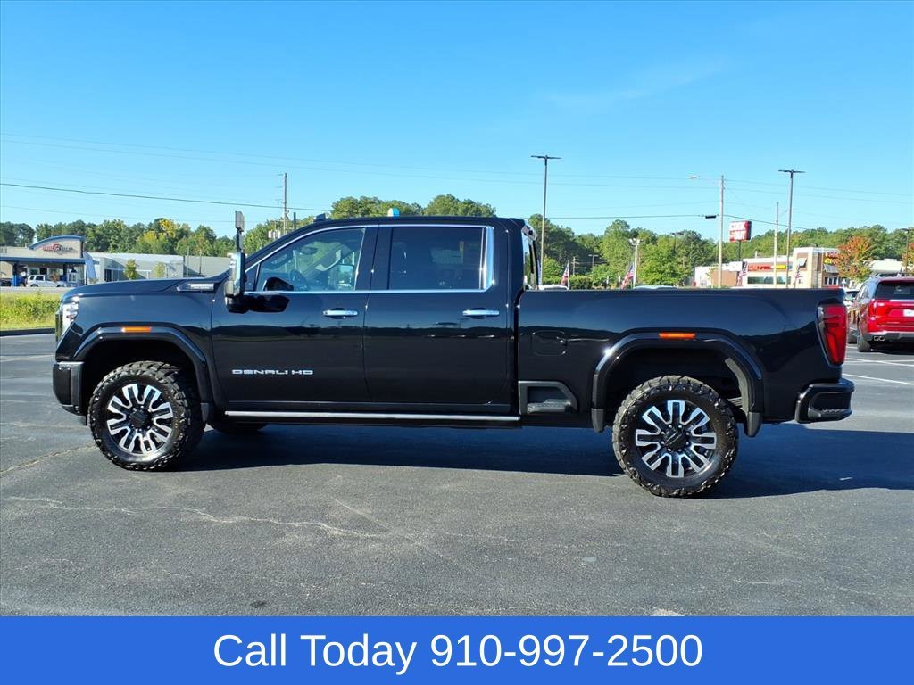 Used 2024 Onyx Black GMC Denali Ultimate image 3