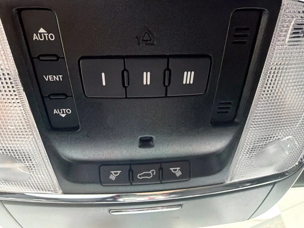 Used 2020 Slate Blue Pearlcoat Jeep Trailhawk image 22