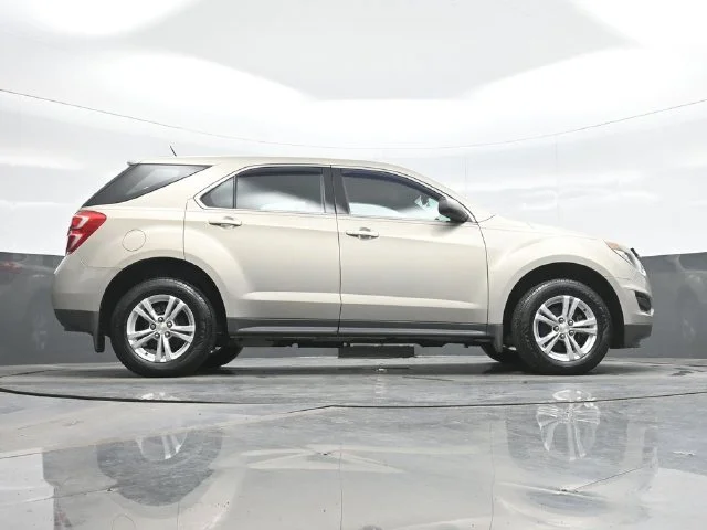 2016 Chevrolet Equinox LS - Photo 24