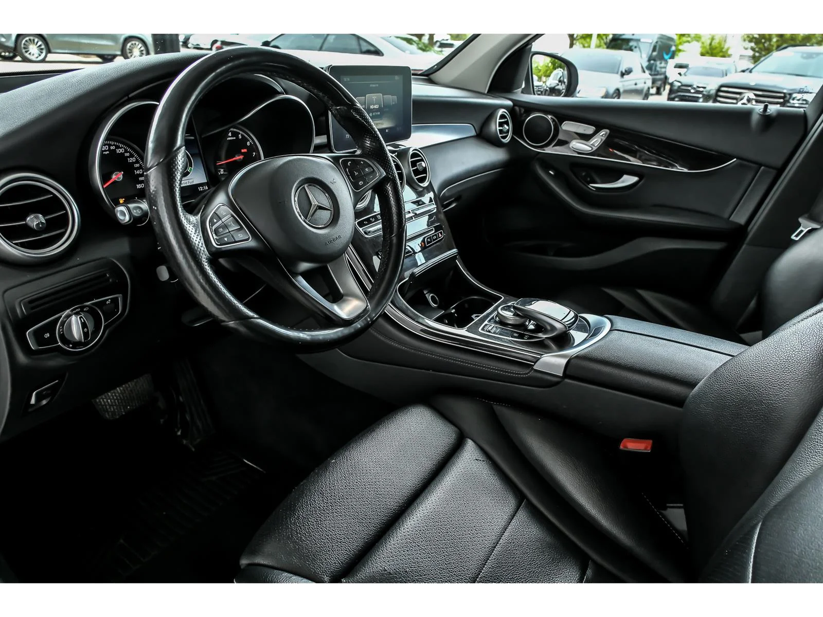 Used 2016 White Mercedes-Benz GLC 300 4MATIC® image 10