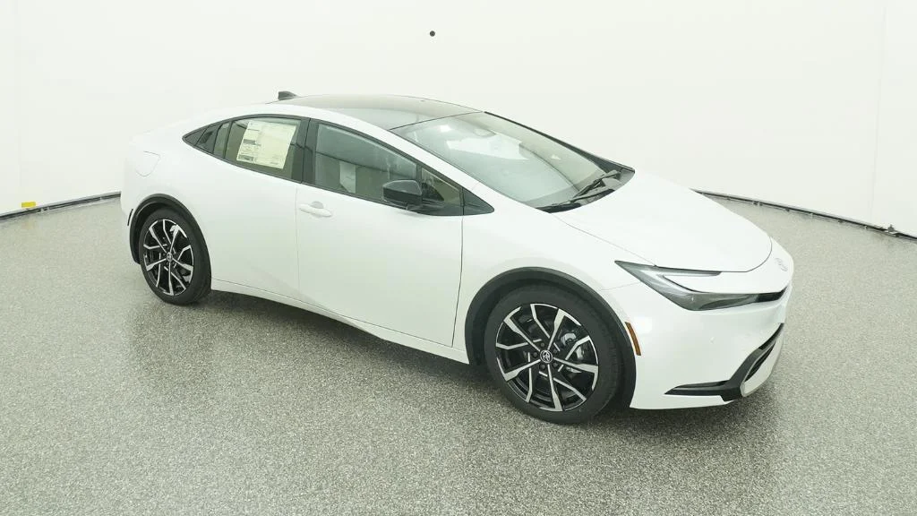 New 2026 Wind Chill Pearl Toyota XSE Premium image 3