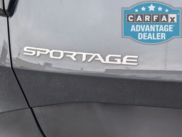 2025 Kia Sportage LX - Photo 30