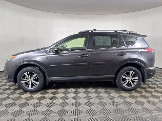 Used 2017 Gray Toyota XLE image 7