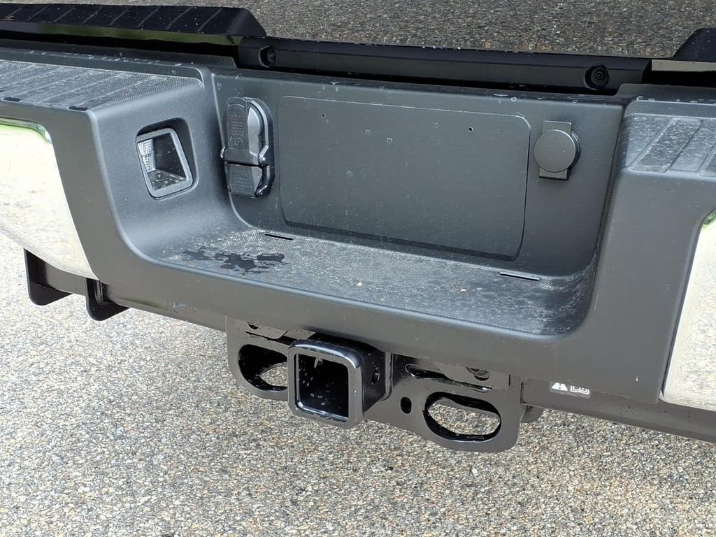 New 2026 Agate Black Metallic Ford F-350® XLT image 7