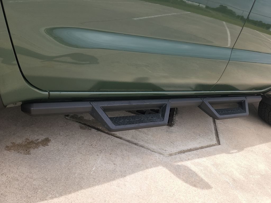 Certified Used 2025 Green Nissan PRO-X image 31