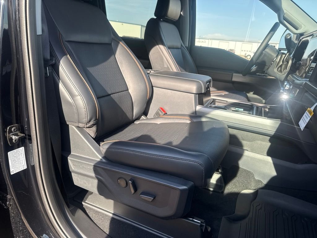 New 2026 Agate Black Metallic Ford Lariat image 37