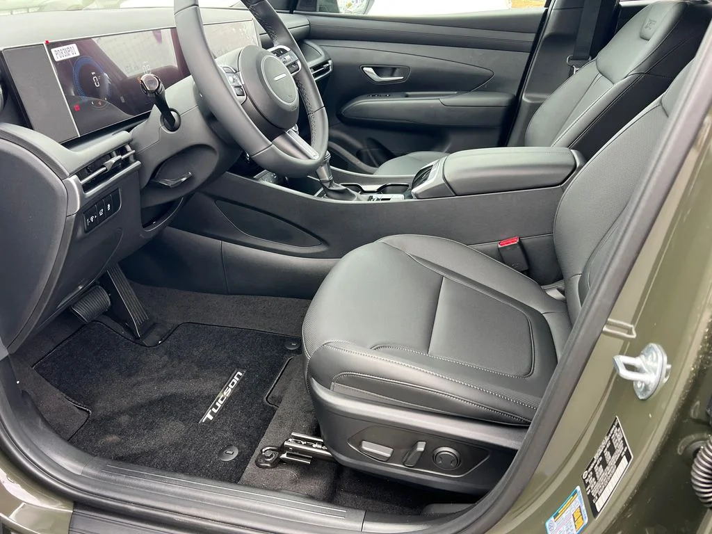 Used 2025 Green Hyundai XRT image 9