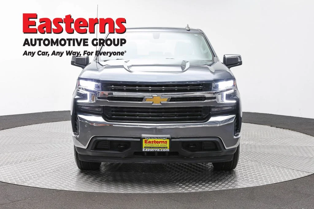 Used 2020 Gray Chevrolet LT image 2