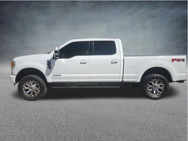 Used 2022 White Ford Lariat image 9