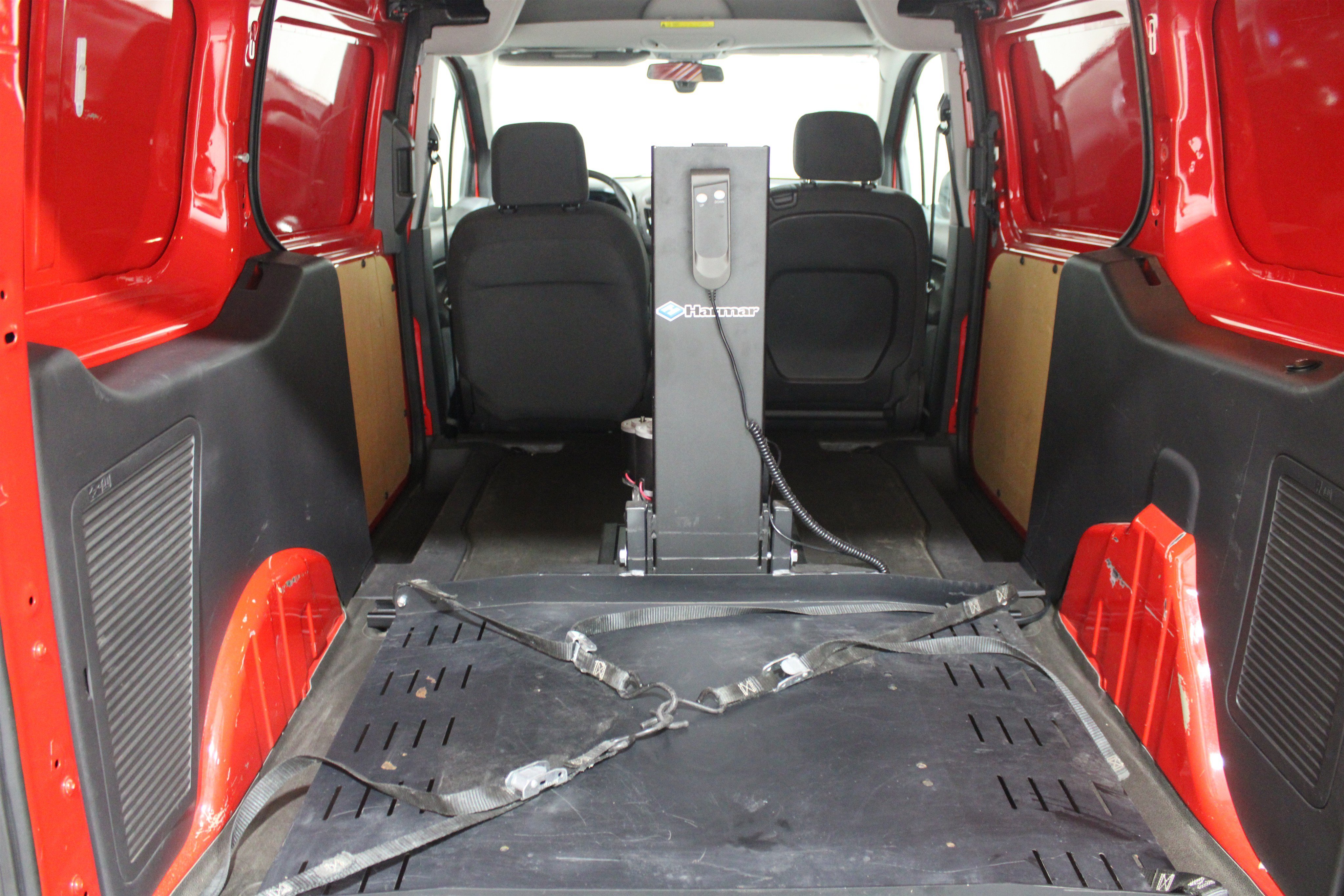 2015 Ford Transit Connect XLT - Photo 19