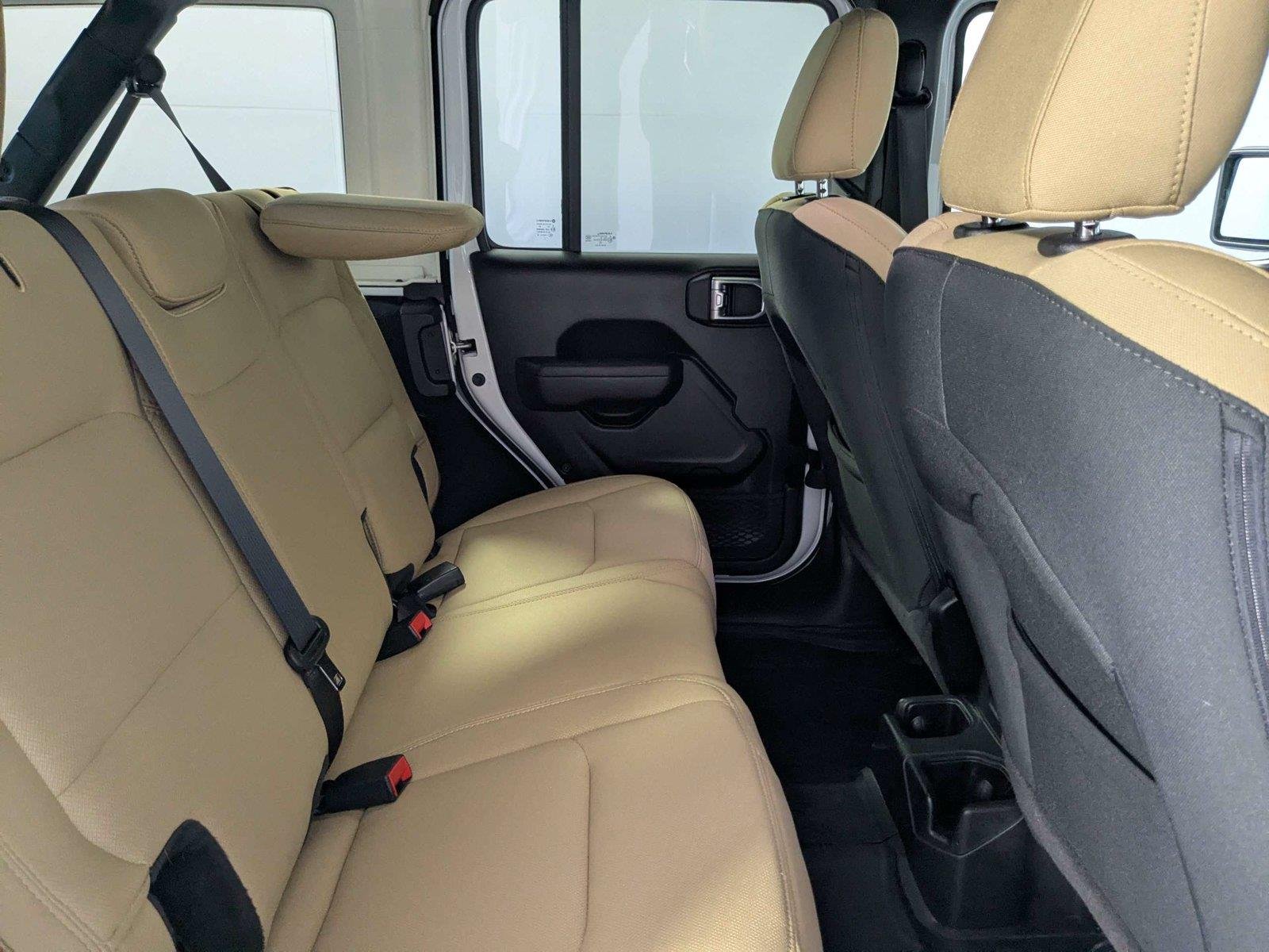 Used 2022 Bright White Clearcoat Jeep Unlimited Sport S image 27