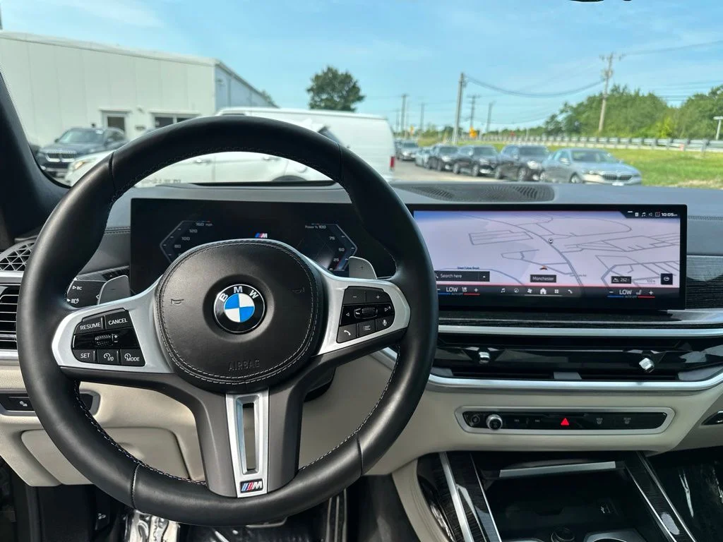 Used 2026 Manhattan Green Metallic BMW M60i image 13