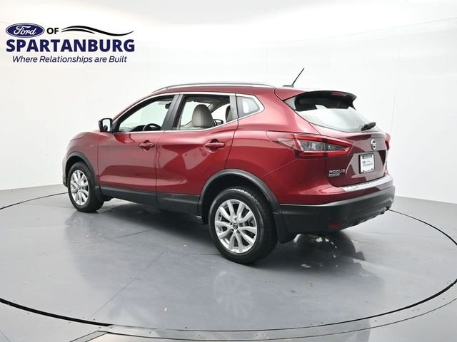 Used 2020 Scarlet Nissan SV image 4
