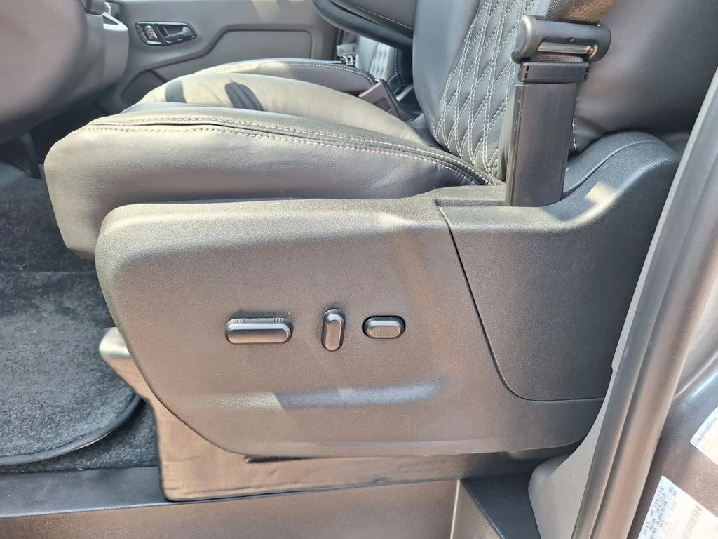 New 2026 Carbonized Gray Metallic Ford Cargo Van image 31