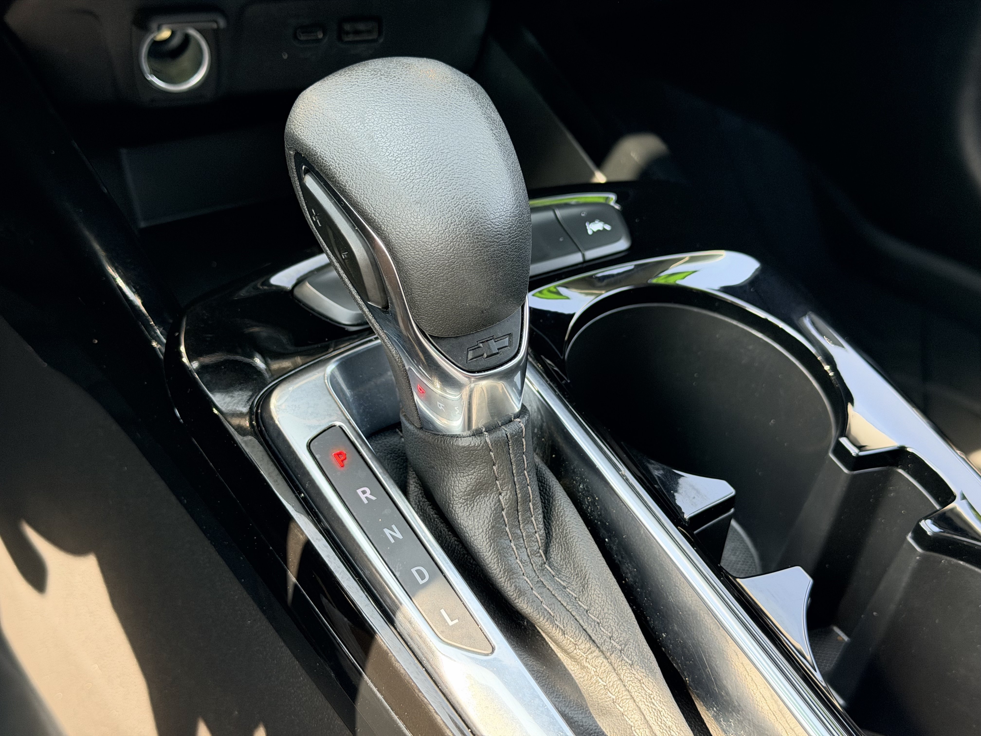 Used 2025 Sterling Gray Metallic Chevrolet ACTIV image 15