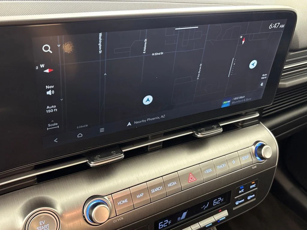 Used 2024 Black Hyundai SEL image 33