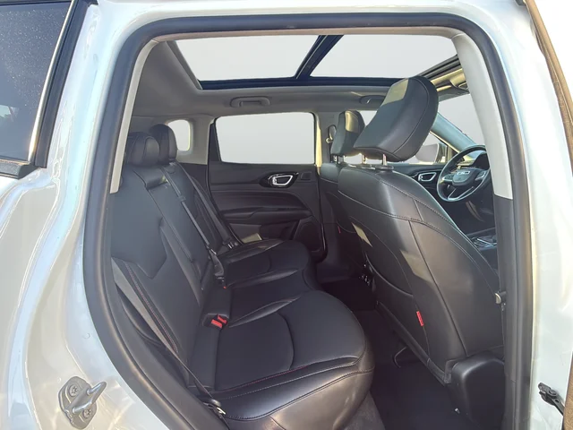 Used 2022 White Jeep Trailhawk image 25