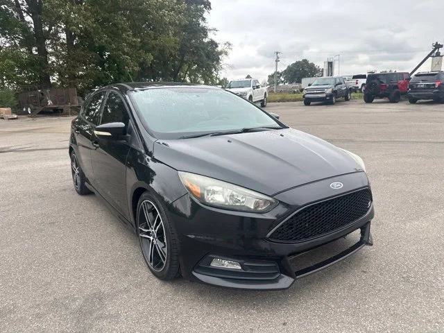 Used 2015 Tuxedo Black Ford ST image 4