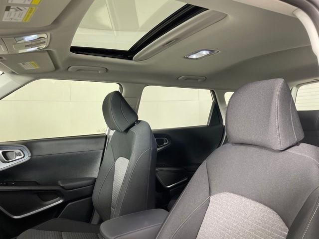 Used 2023 White Kia EX image 18