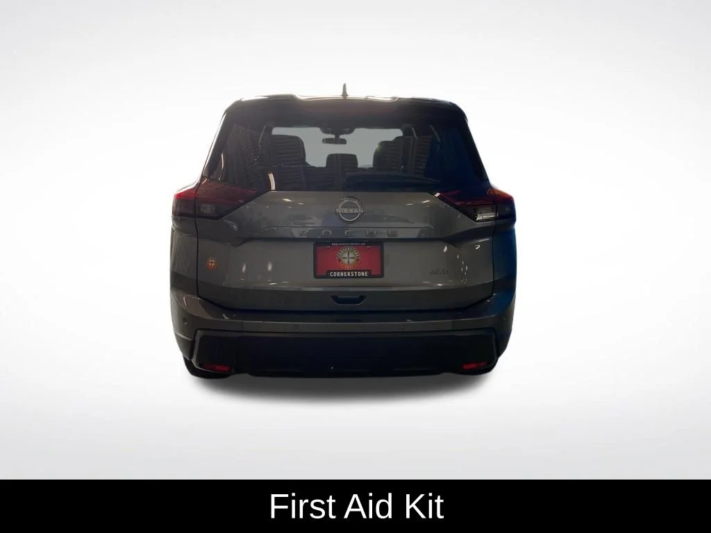 Used 2025 Gray Nissan SV image 17